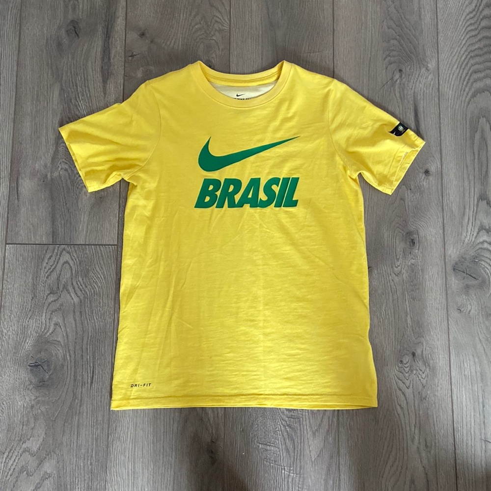 Kids Boys Nike Brasil Dri-Fit Tee T-Shirt Color Yellow Size Boys Large Used